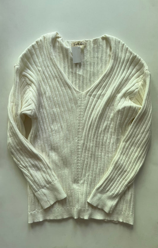 Sweater By Vine & Love  In Cream, Size: L