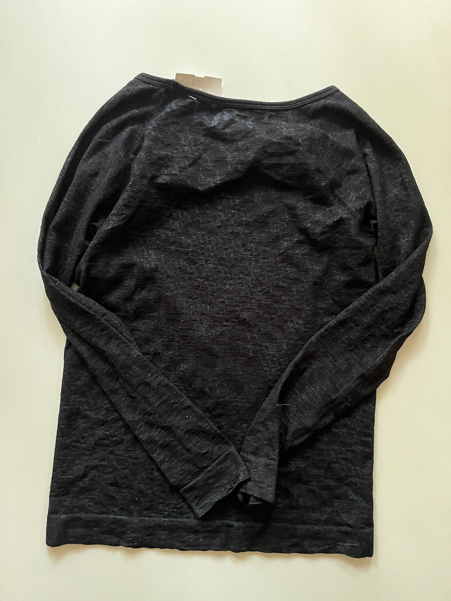 Athletic Top Long Sleeve Crewneck By Athleta In Black, Size: S