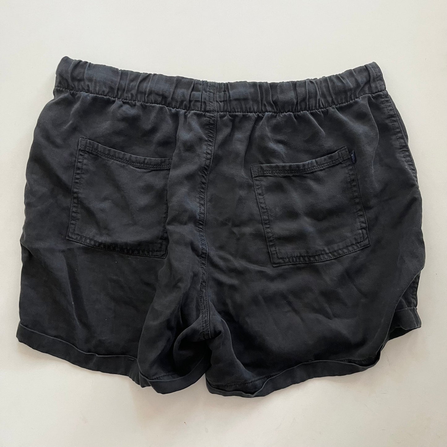 Shorts By Gap In Black, Size: 8