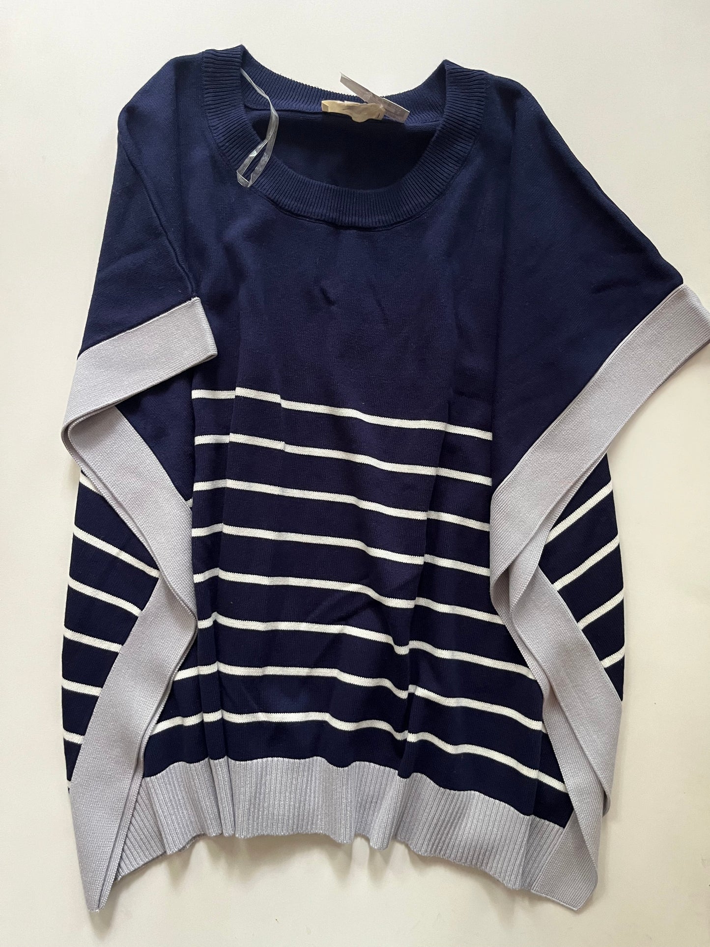 Sweater By Entro In Striped, Size: S