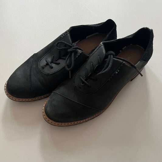 Shoes Flats Loafer Oxford By Toms In Black, Size: 5