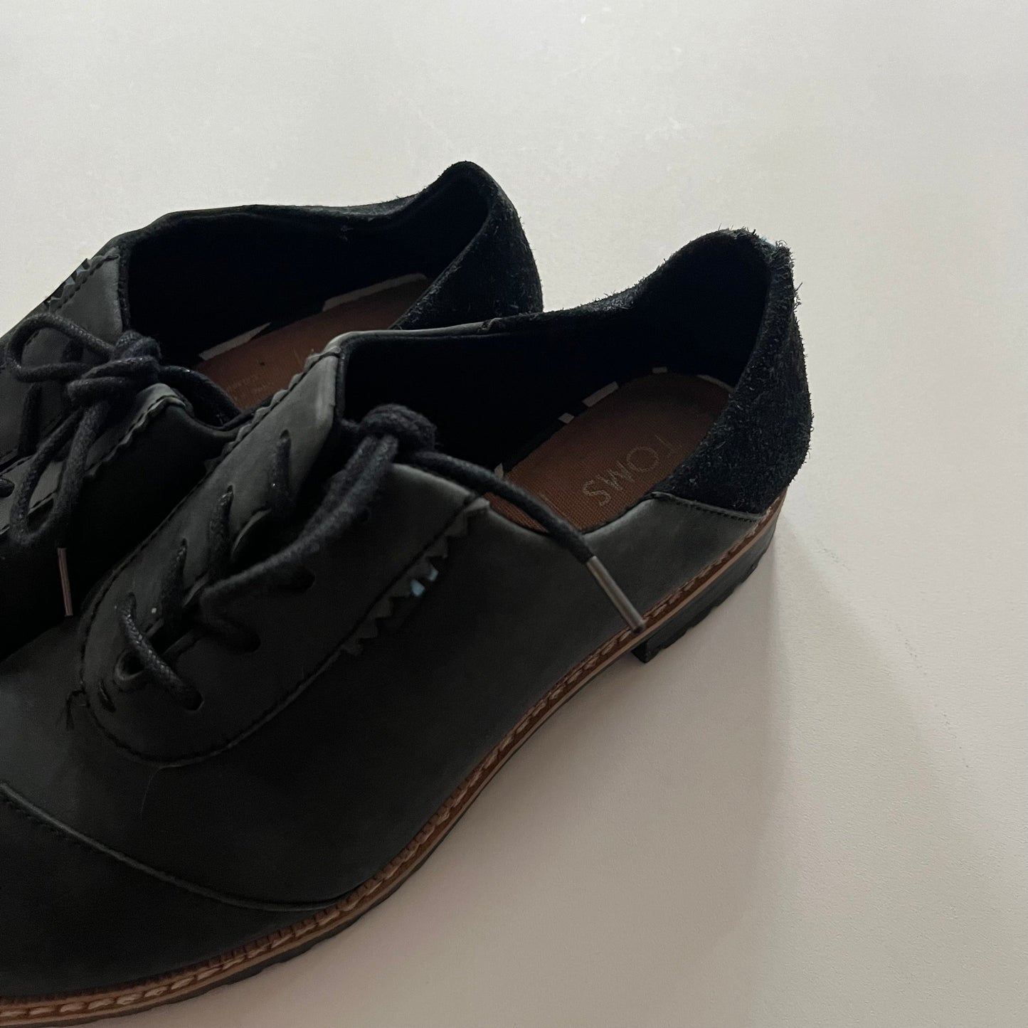 Shoes Flats Loafer Oxford By Toms In Black, Size: 5