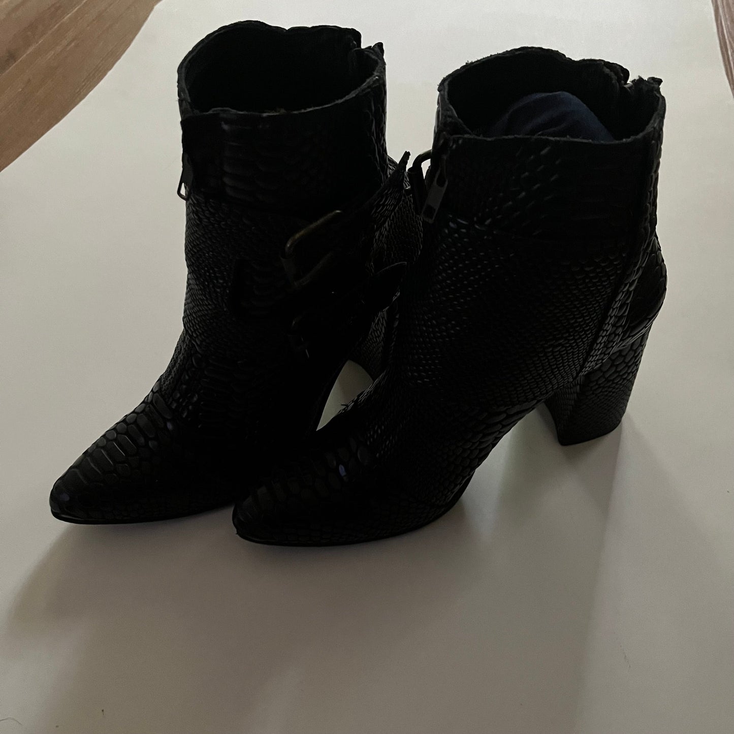 Boots Ankle Heels By Freebird In Black, Size: 10