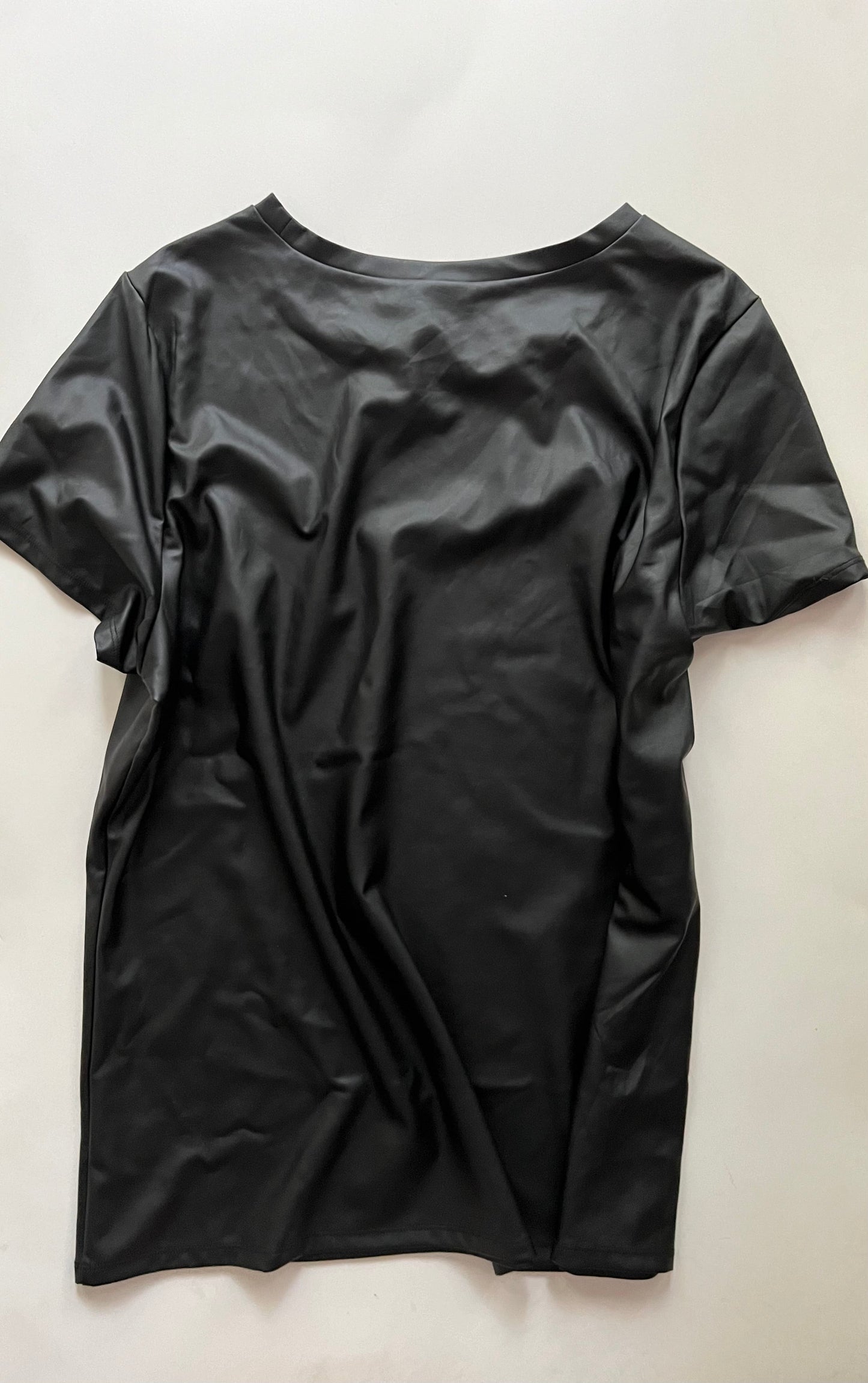 Top Short Sleeve By Torrid In Black, Size: 2x