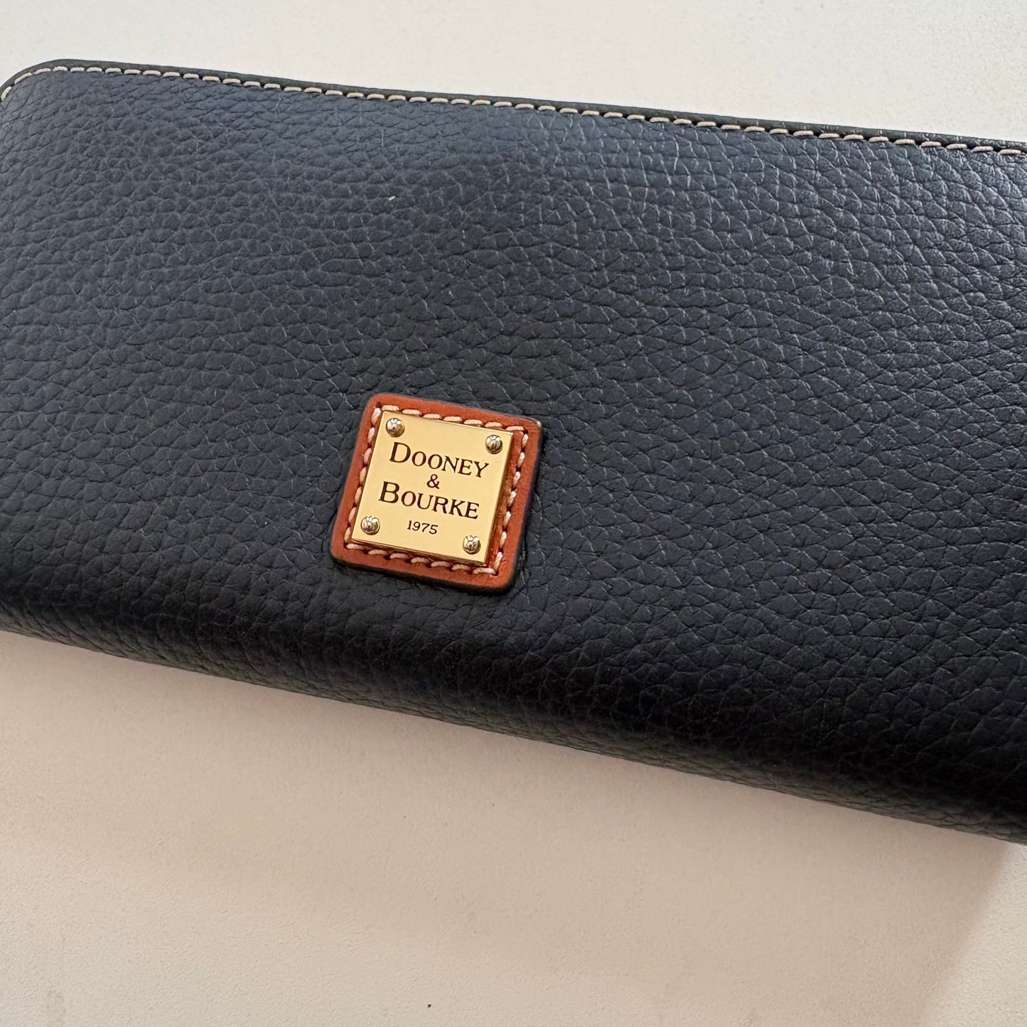 Wallet By Dooney And Bourke, Size: Large