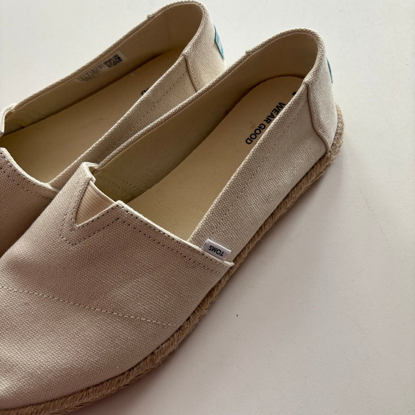 Shoes Flats By Toms In Cream, Size: 8