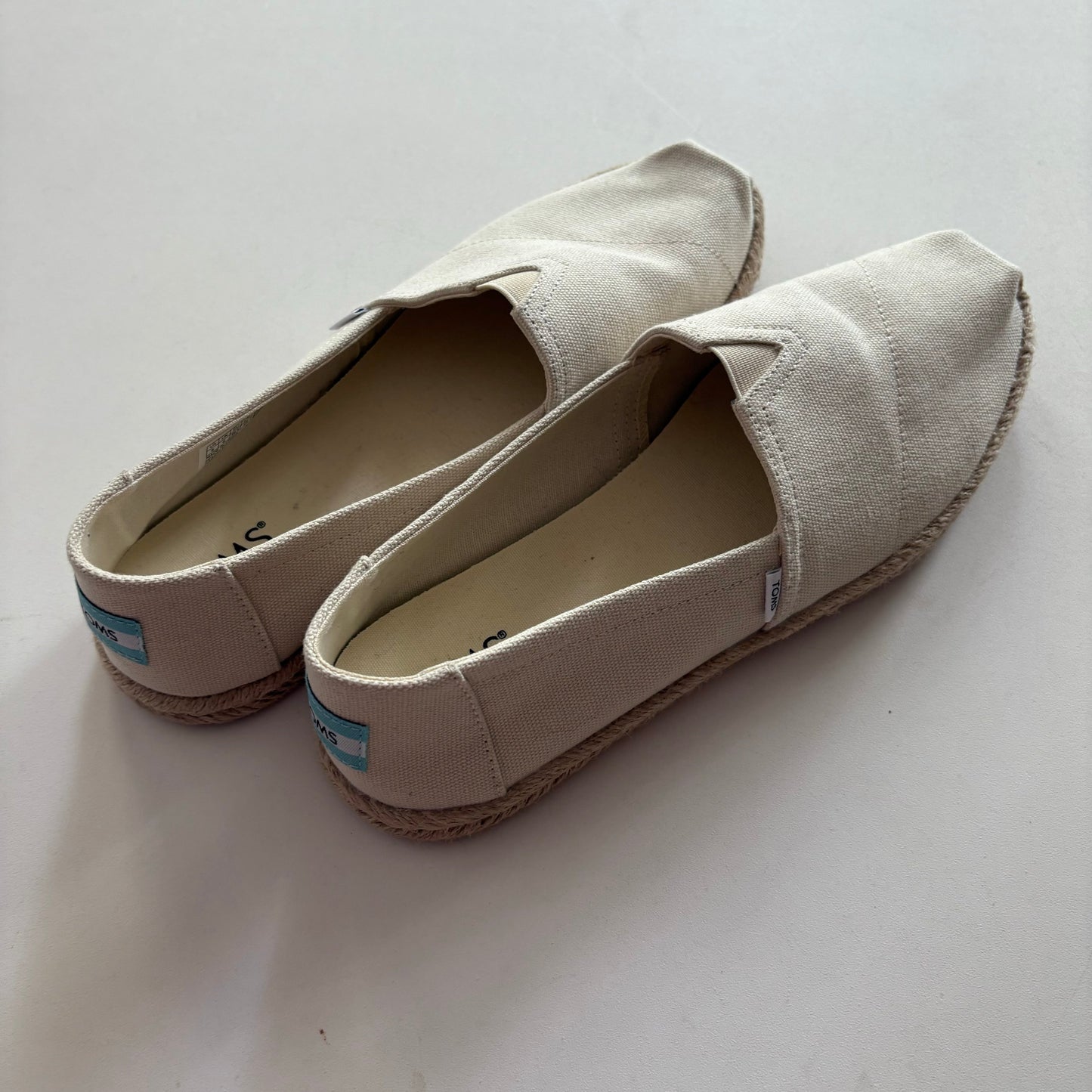 Shoes Flats By Toms In Cream, Size: 8