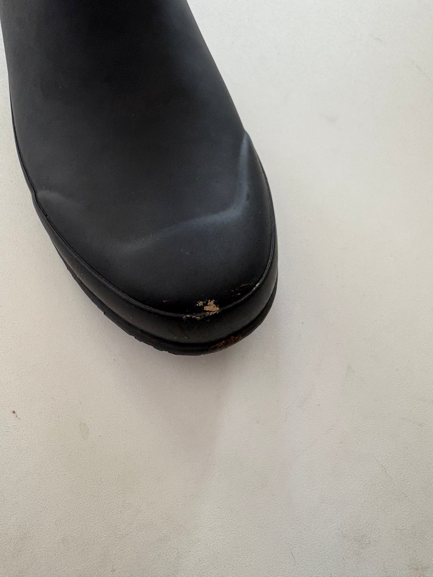 Boots Rain By Burberry In Black, Size: 8.5