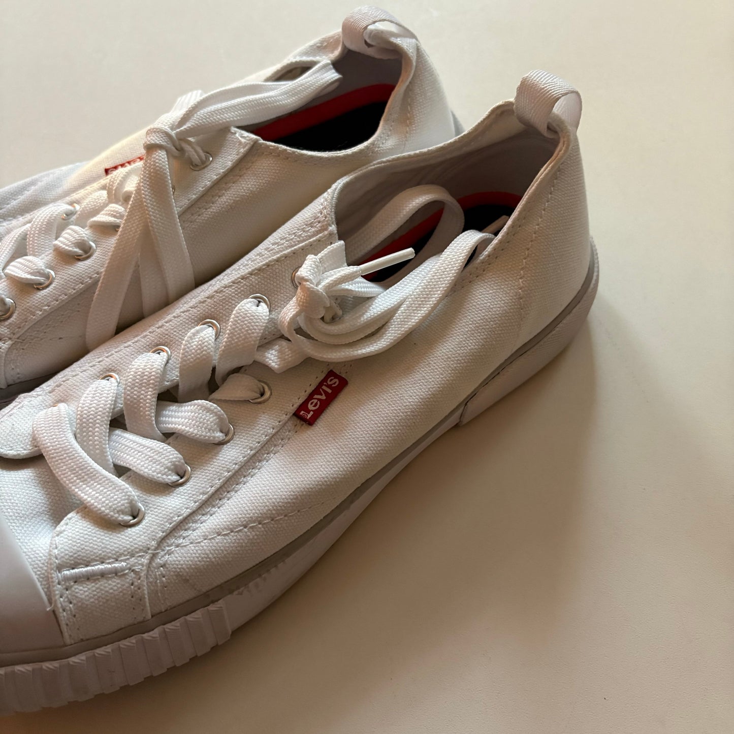 Shoes Sneakers By Levis In White, Size: 9