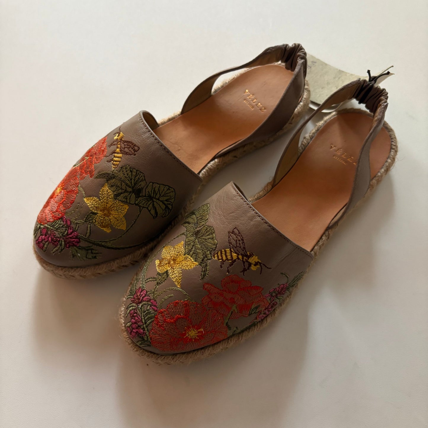 Sandals Flats By Velez In Floral Print, Size: 6