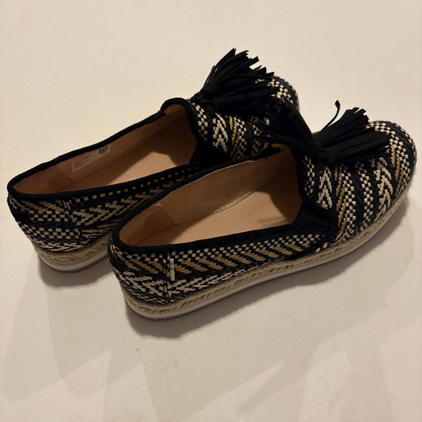 Shoes Flats By Toms In Black, Size: 6.5