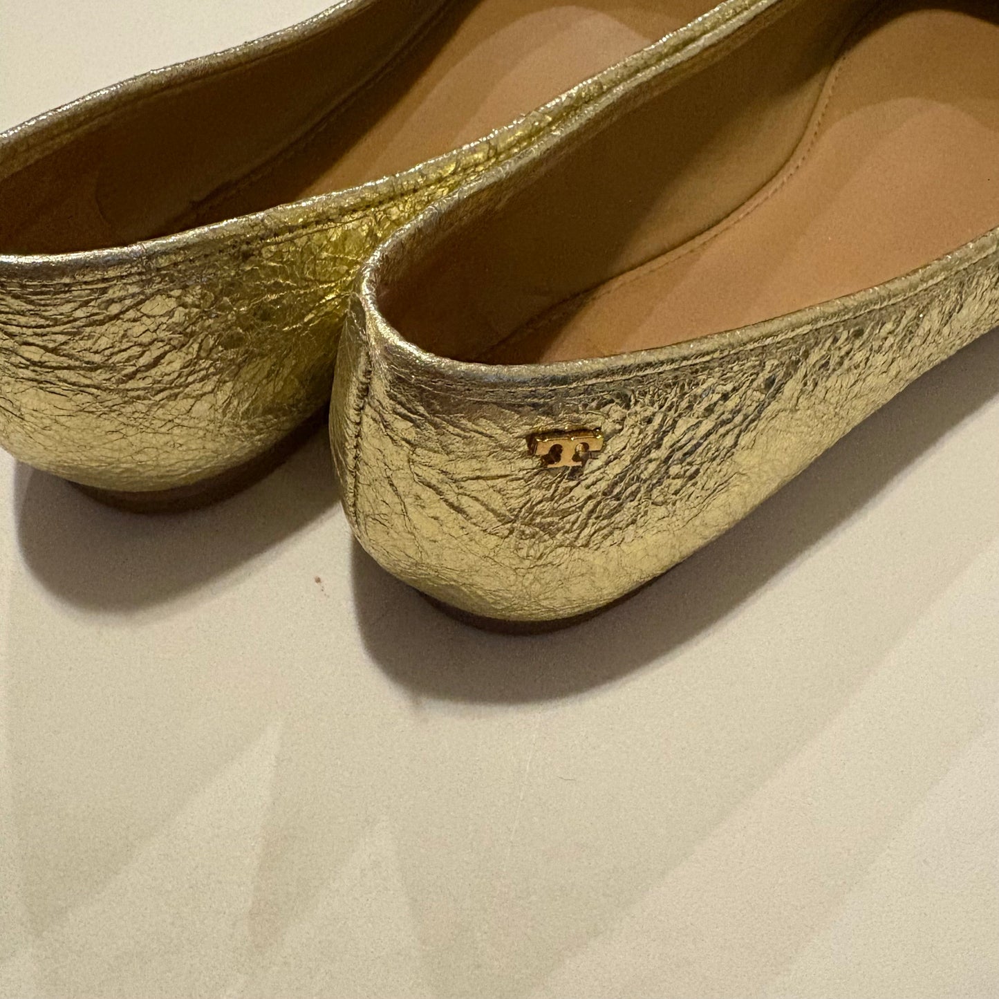 Shoes Flats By Tory Burch In Gold, Size: 7