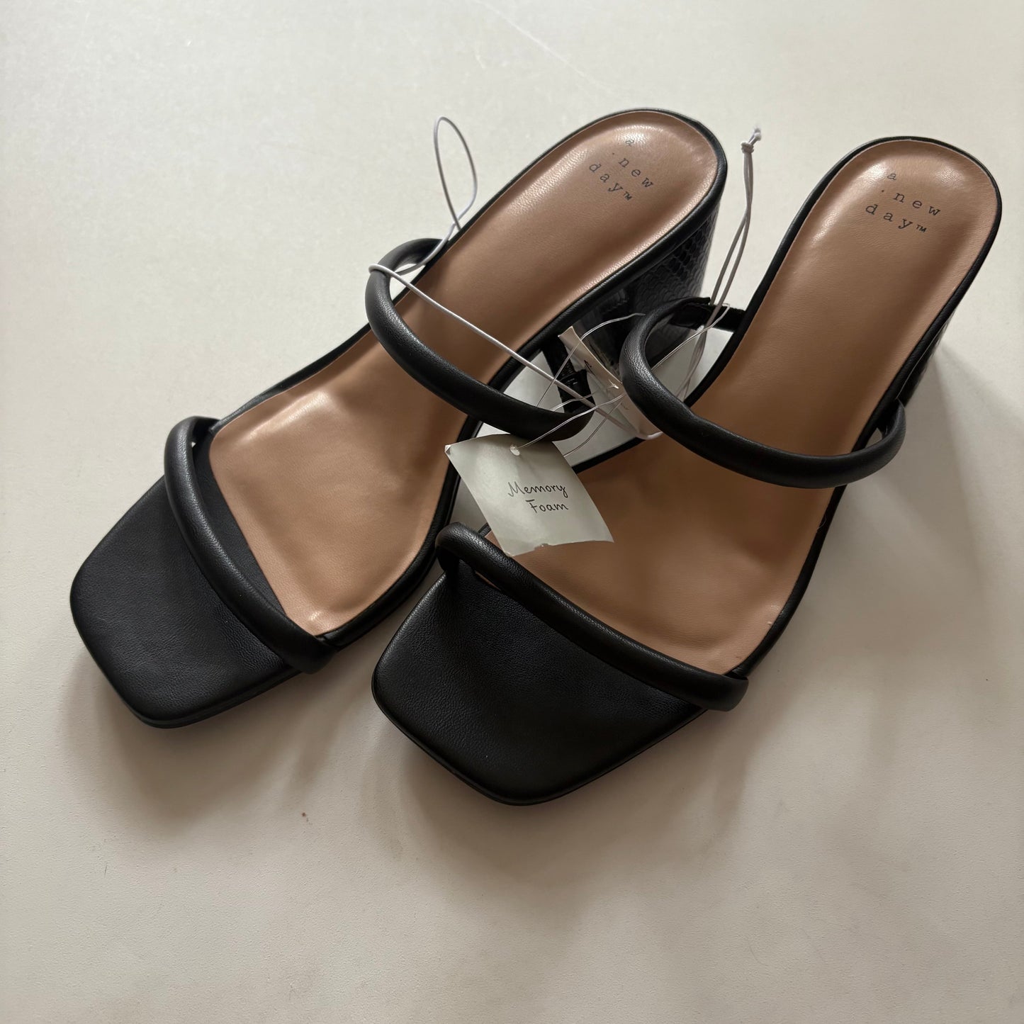 Shoes Heels Block By A New Day In Black, Size: 9