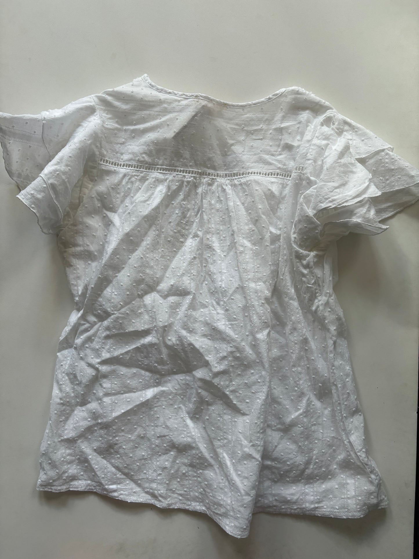 Top Short Sleeve By Solitaire In White, Size: M