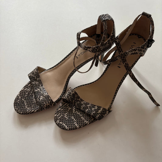 Shoes Heels Kitten By Via Spiga In Animal Print, Size: 10.5