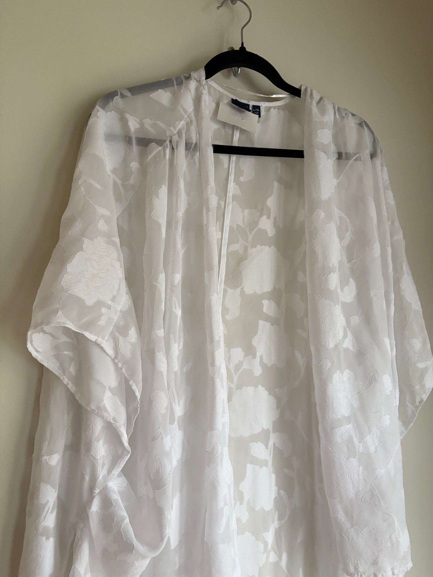 Kimono By Kaari Blue In White, Size: L