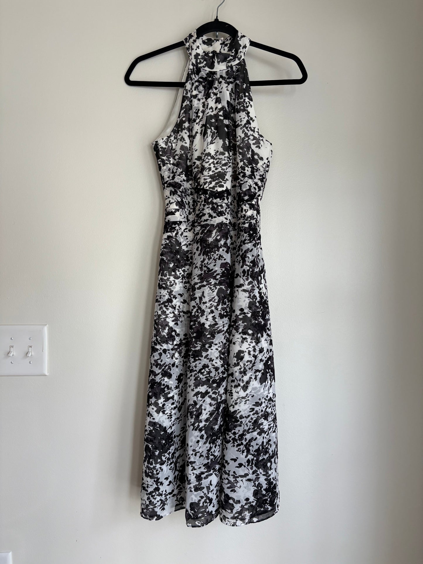 Dress Party Long By White House Black Market In Black & White, Size: 4