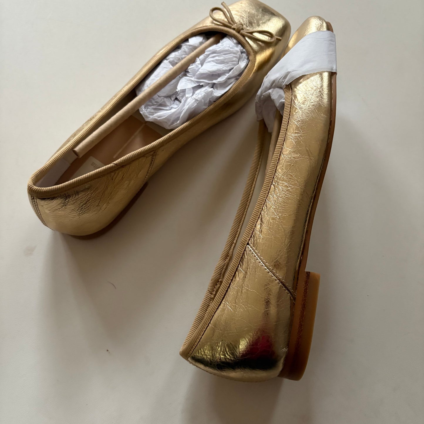 Shoes Flats By Dolce Vita In Gold, Size: 6.5