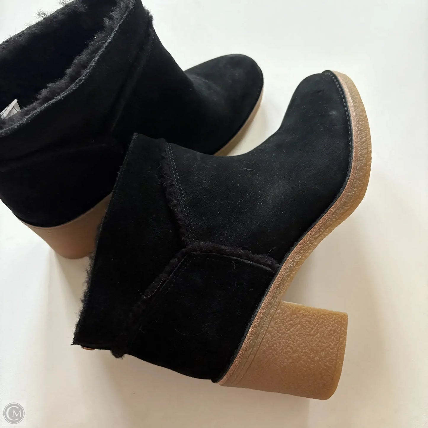 Boots Designer By Ugg In Black, Size: 9.5