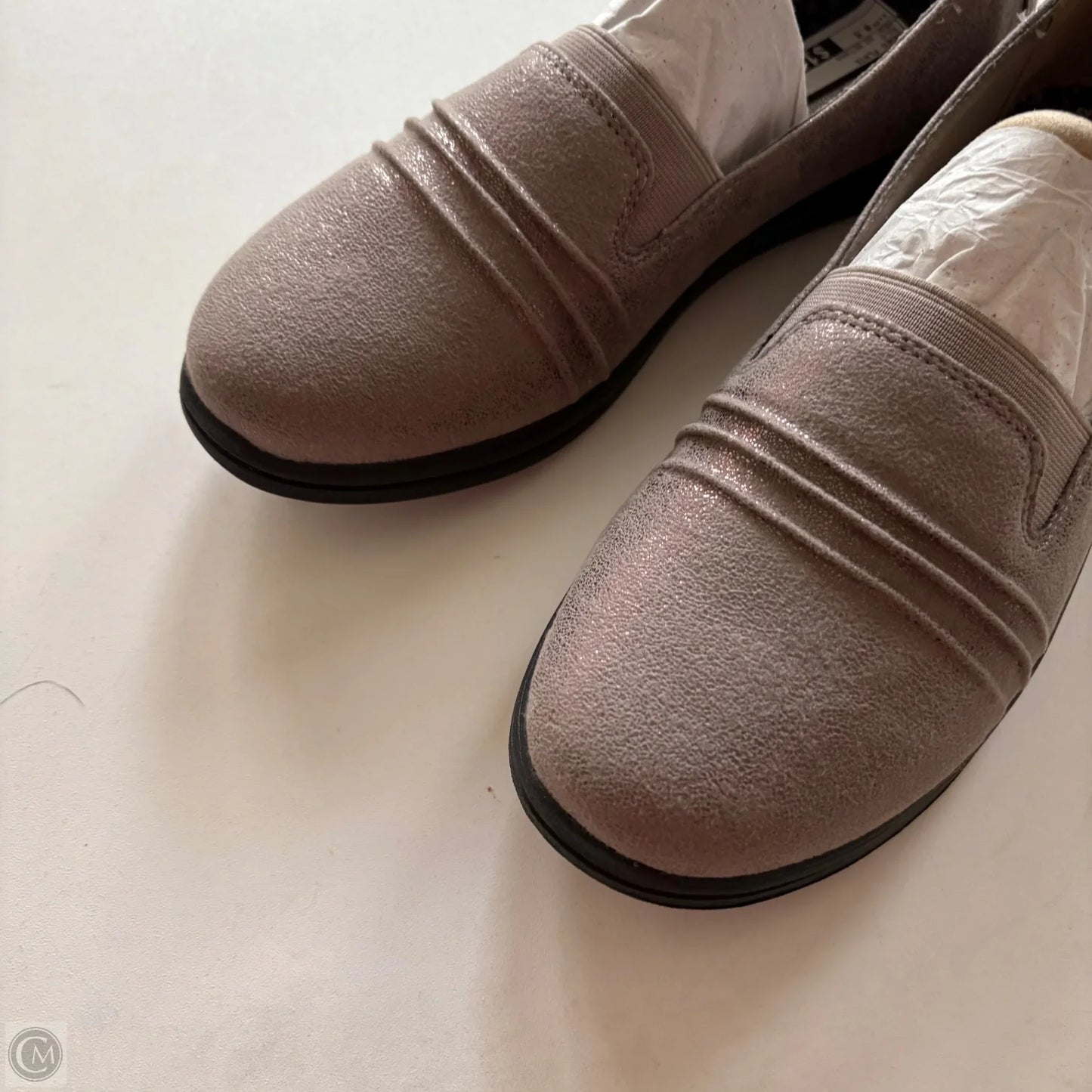 Shoes Flats By Clarks In Gold, Size: 9.5