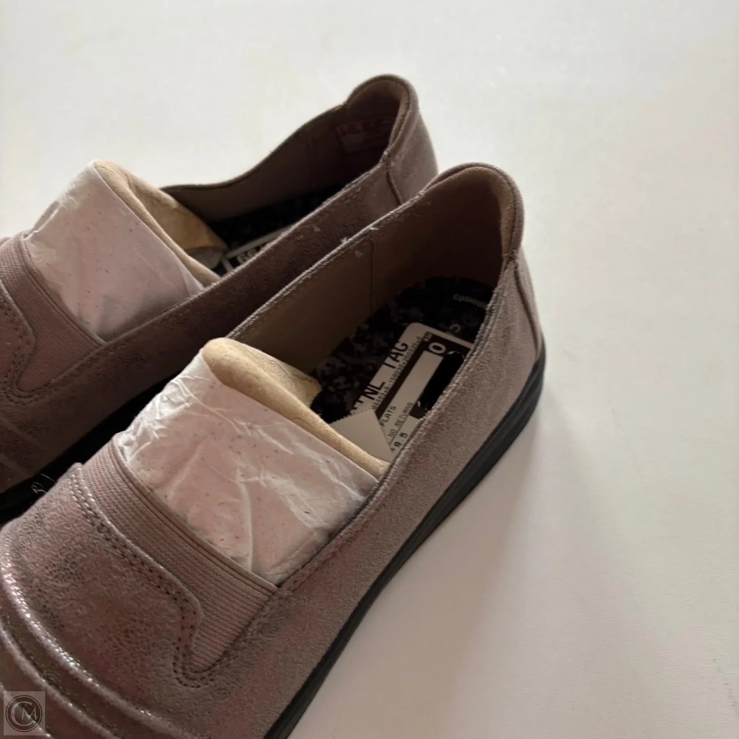 Shoes Flats By Clarks In Gold, Size: 9.5