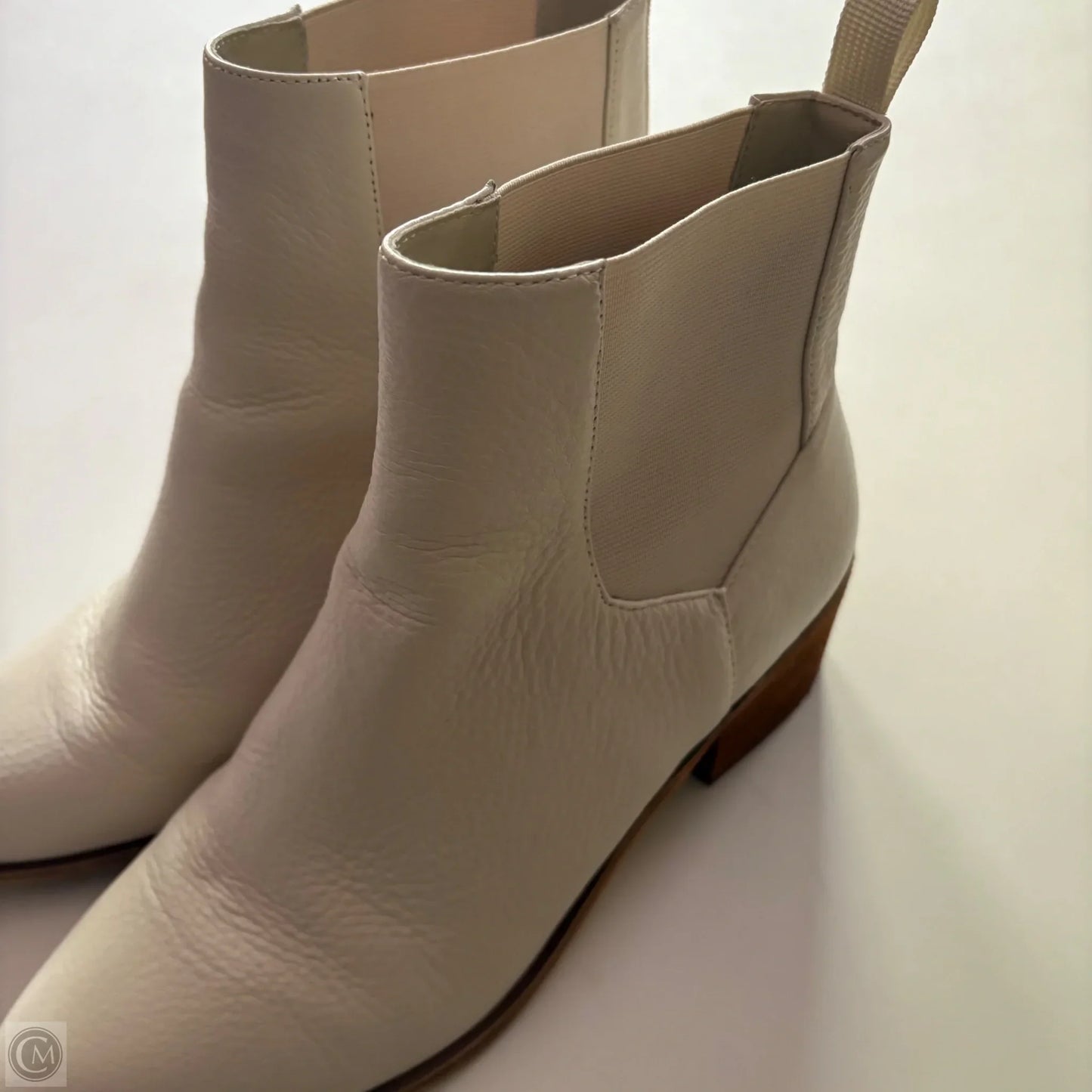 Boots Ankle Heels By Chinese Laundry In Cream, Size: 9.5
