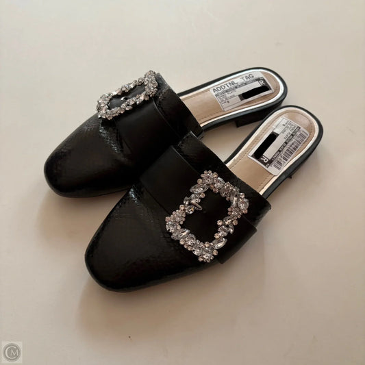 Shoes Flats By White House Black Market In Black, Size: 6
