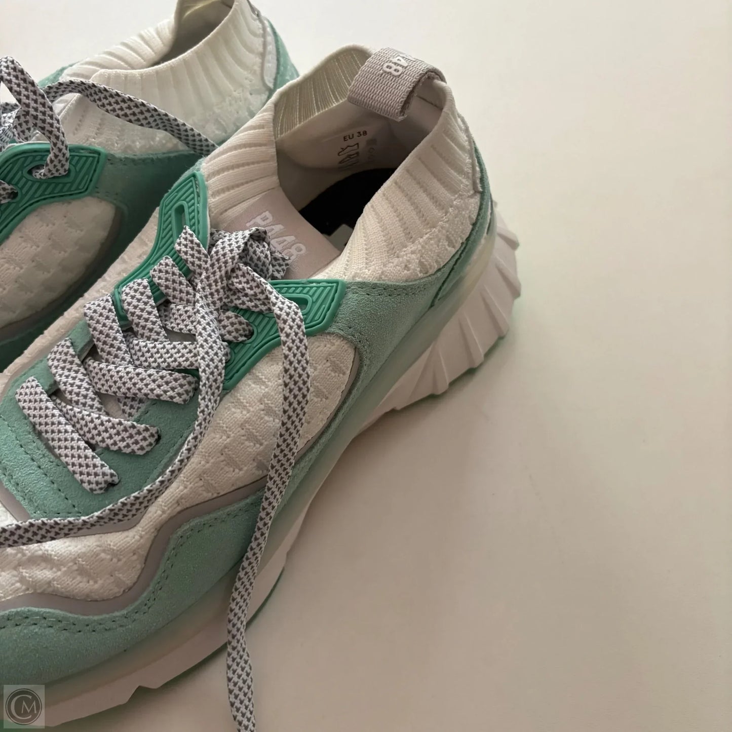 Shoes Athletic By Cma In White, Size: 7.5