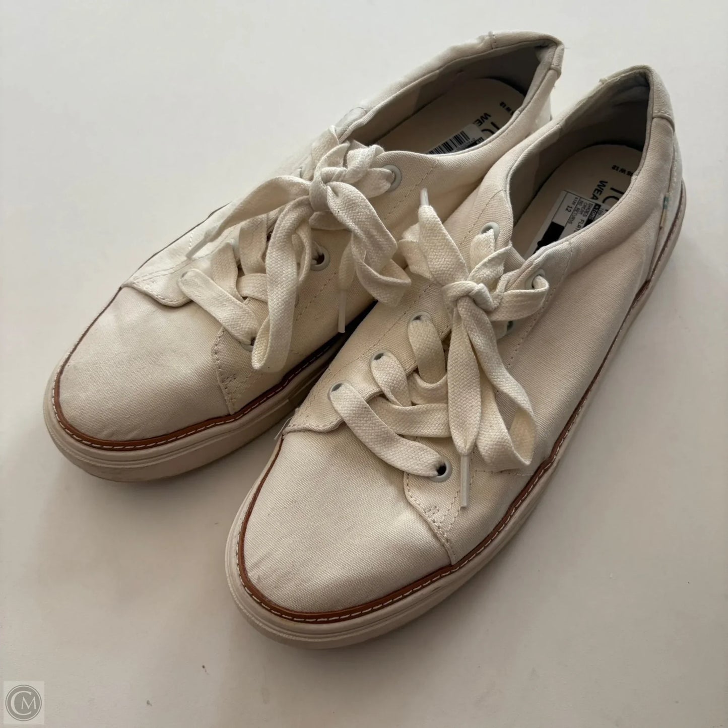 Shoes Flats By Toms In Cream, Size: 12