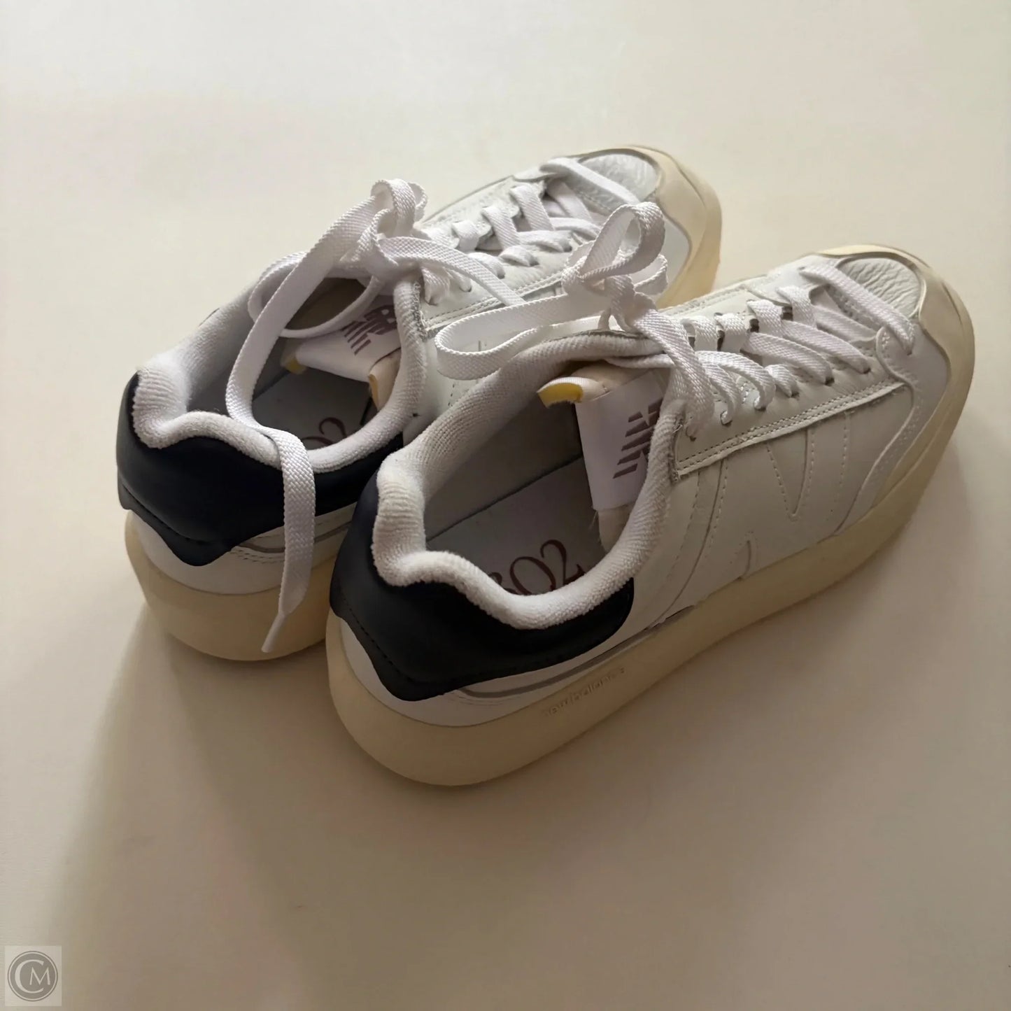 Shoes Athletic By New Balance In White, Size: 7