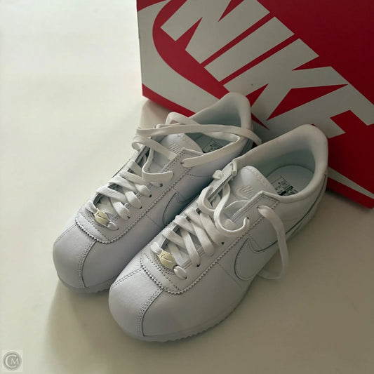 Shoes Athletic By Nike In White, Size: 8