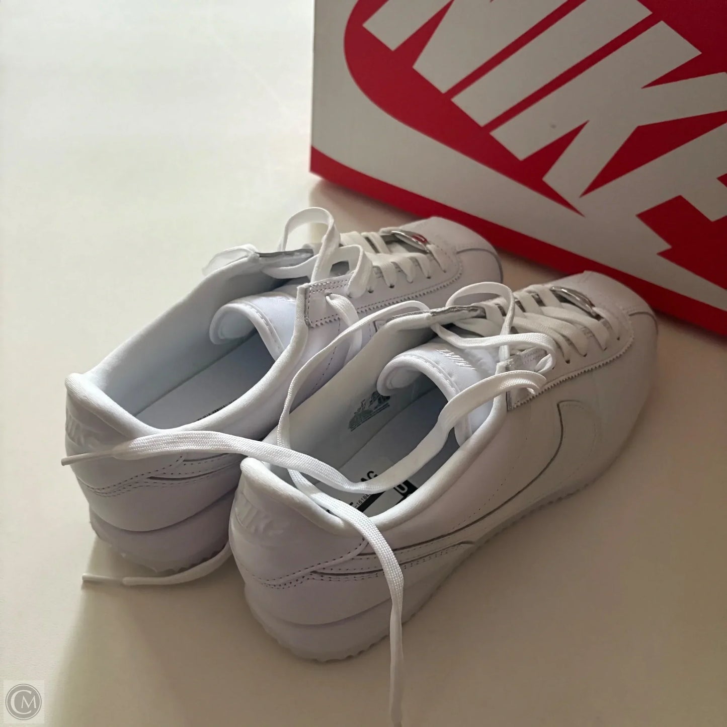 Shoes Athletic By Nike In White, Size: 8