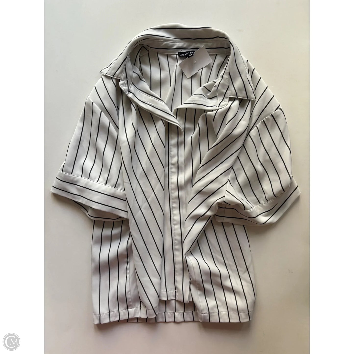 Top Short Sleeve By Modern Works In Striped Pattern, Size: M