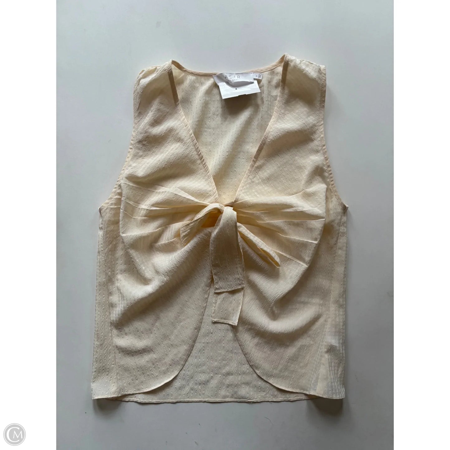 Top Sleeveless By Astr In Cream, Size: S