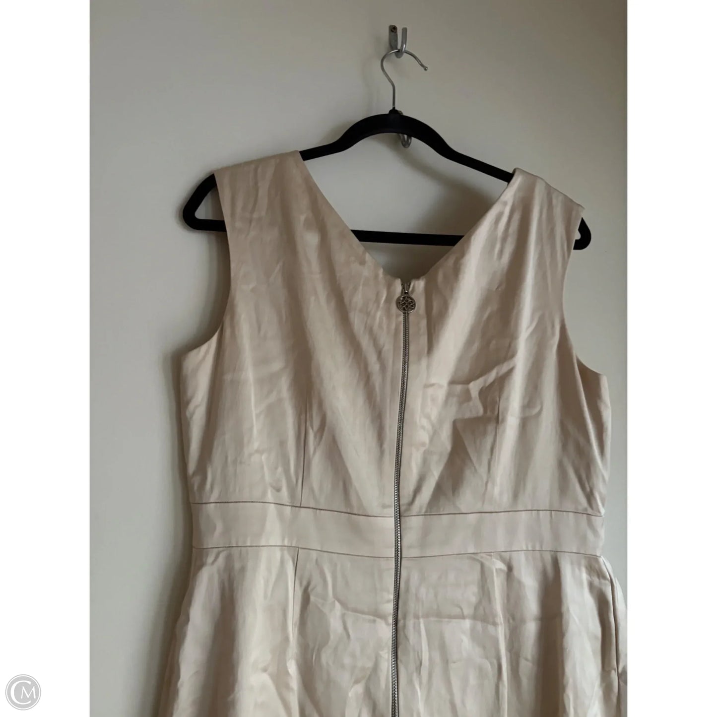 Dress Party Short By Antonio Melani In Gold, Size: L