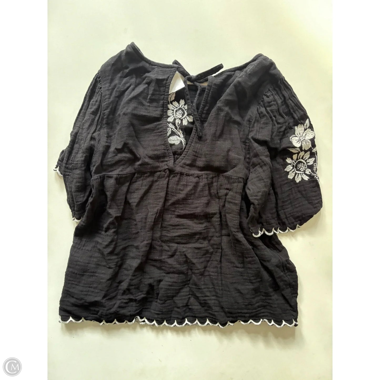 Top Short Sleeve By Old Navy In Black, Size: M