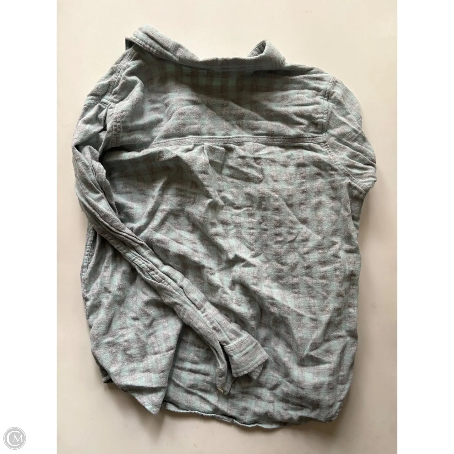 Top Long Sleeve By Universal Thread In Plaid Pattern, Size: M