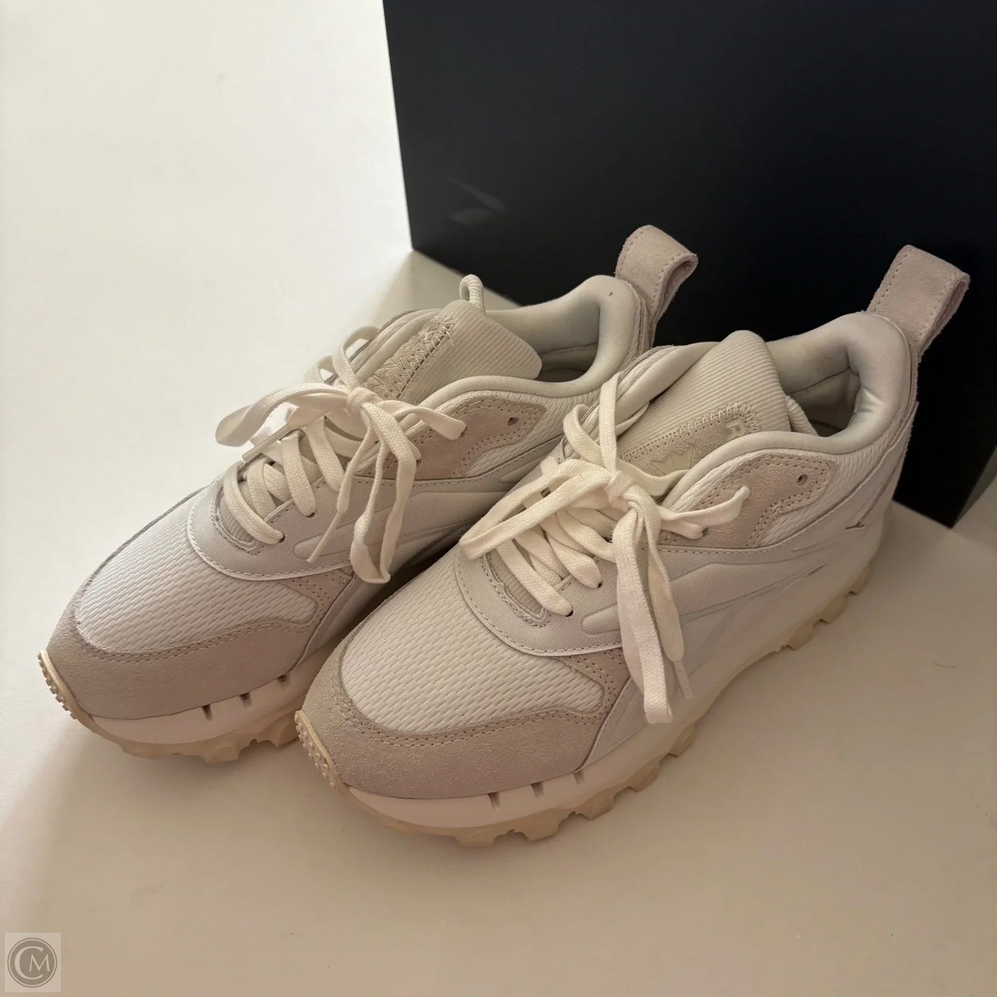 Shoes Athletic By Reebok In Cream, Size: 7