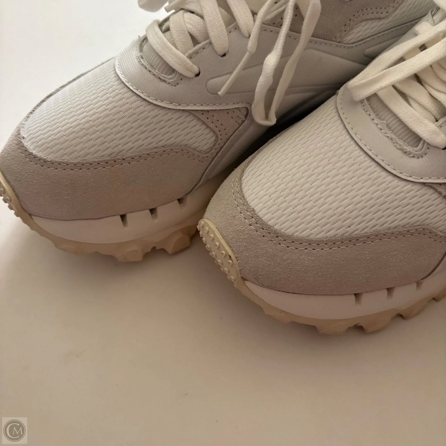 Shoes Athletic By Reebok In Cream, Size: 7