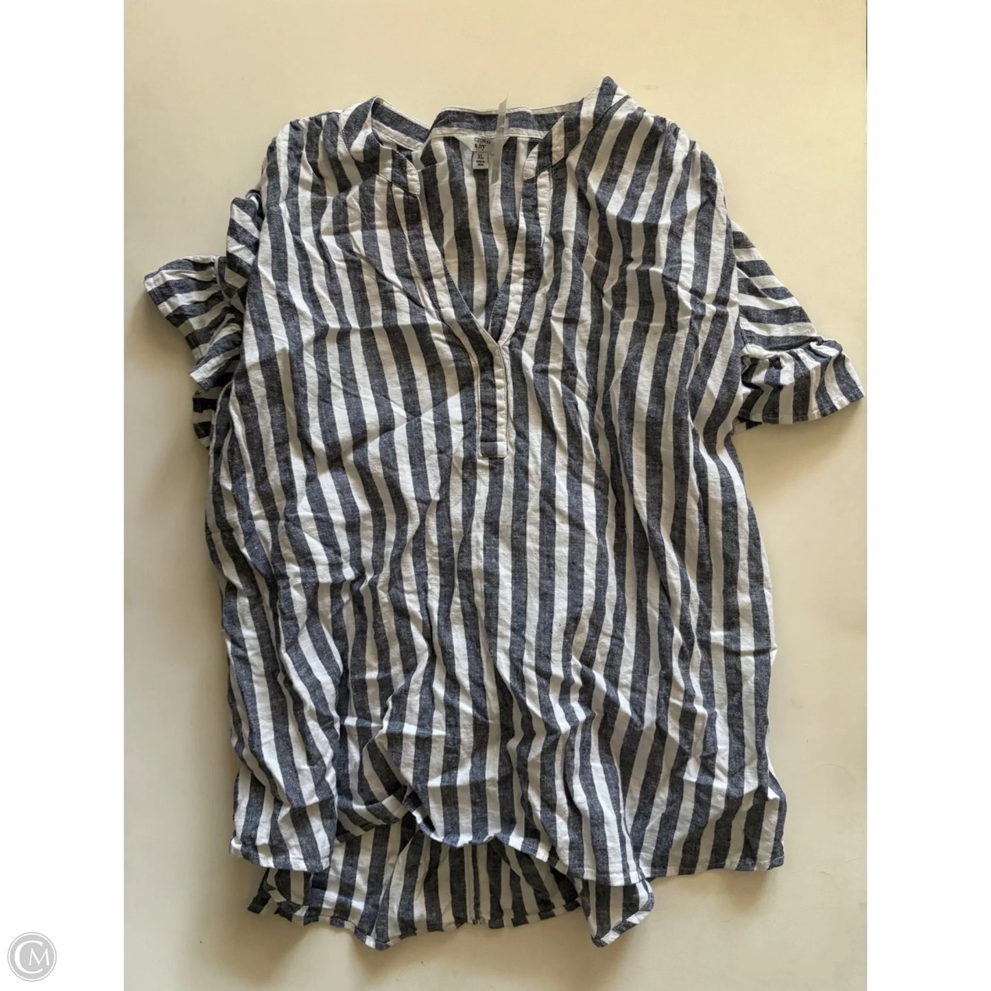 Top Short Sleeve By Crown And Ivy In Striped Pattern, Size: Xl