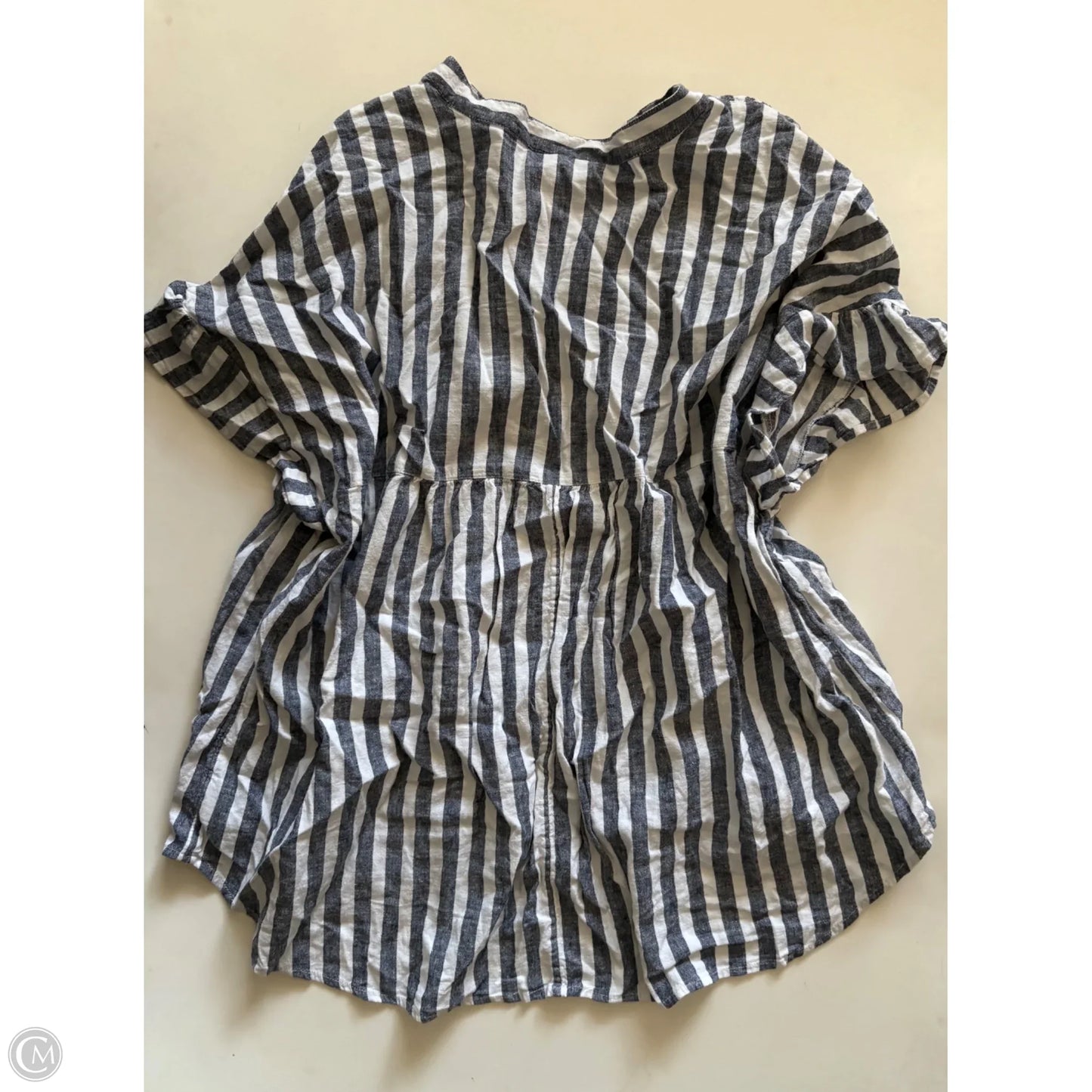 Top Short Sleeve By Crown And Ivy In Striped Pattern, Size: Xl