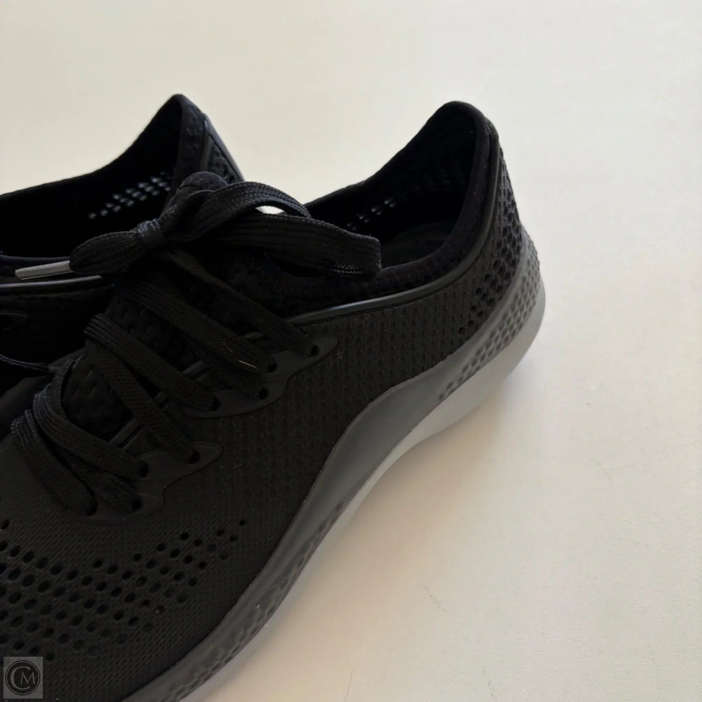 Shoes Athletic By Crocs In Black, Size: 9