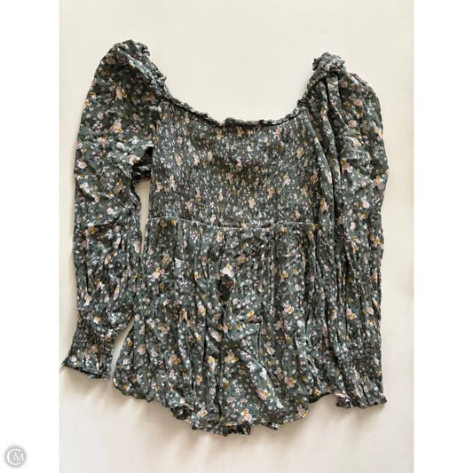 Top Long Sleeve By Jodifl In Green, Size: S