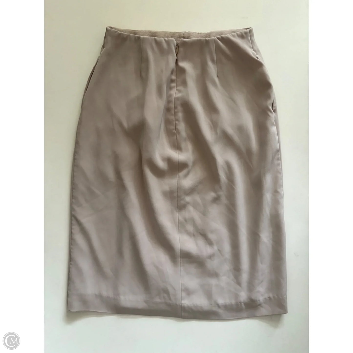 Skirt Midi By Uniqlo In Taupe, Size: Xs