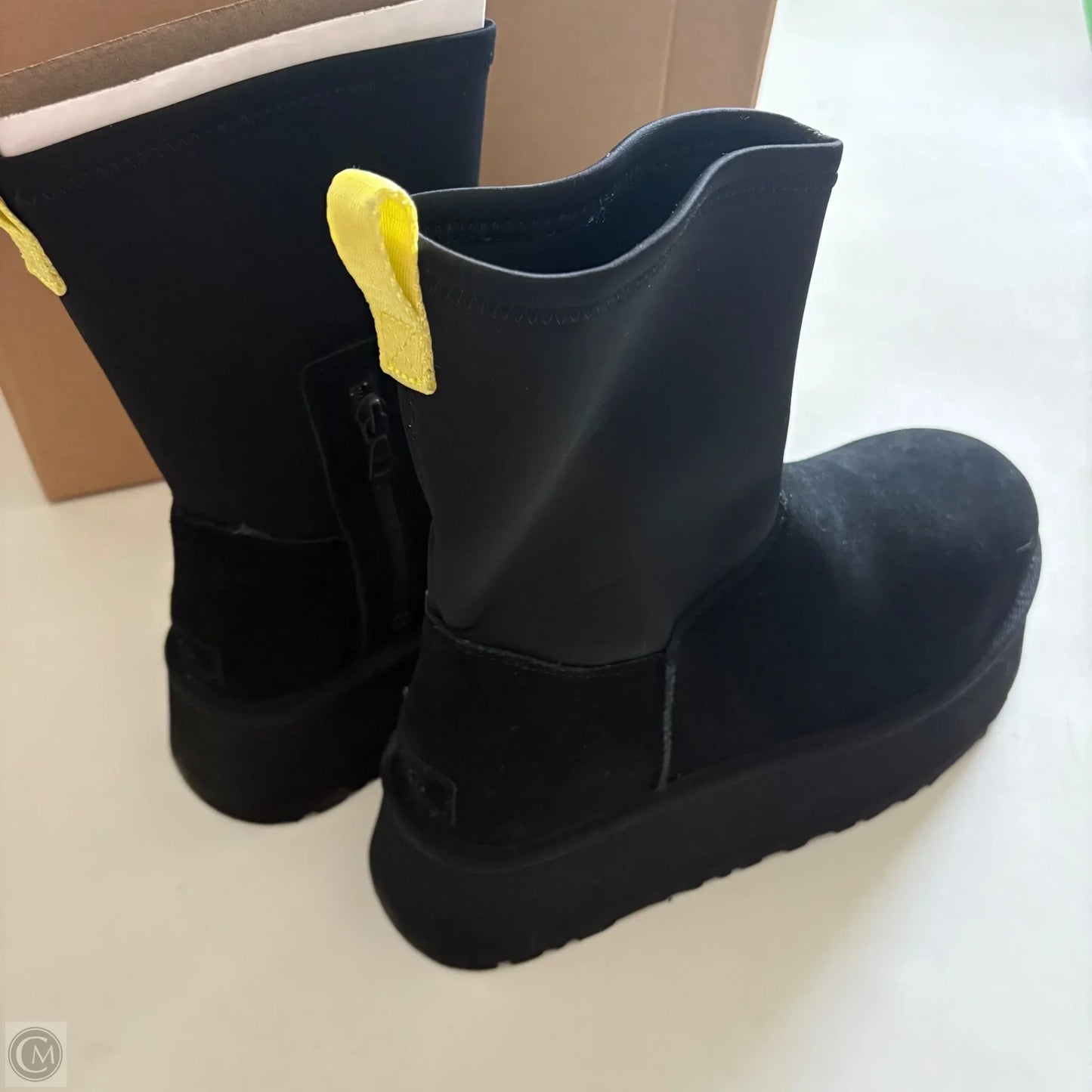 Boots Designer By Ugg In Black, Size: 9