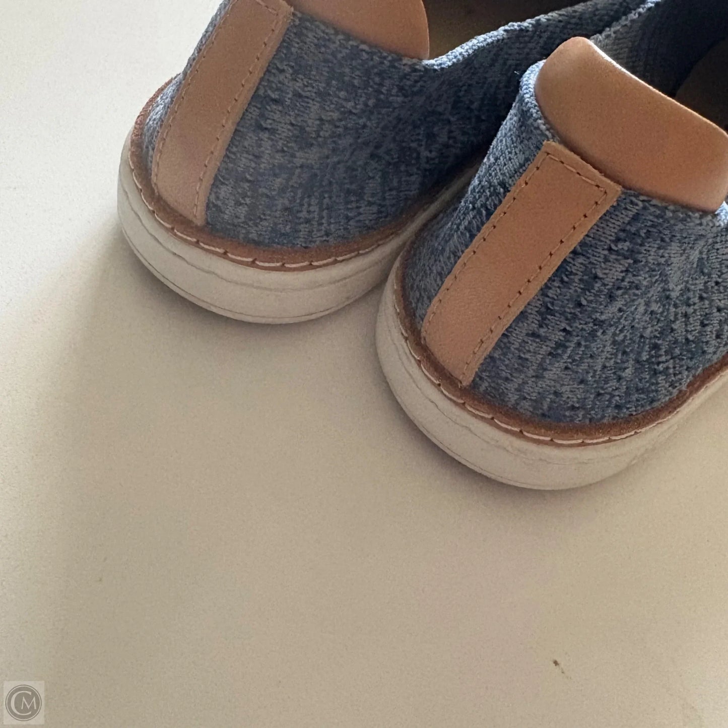 Shoes Designer By Ugg In Blue, Size: 8