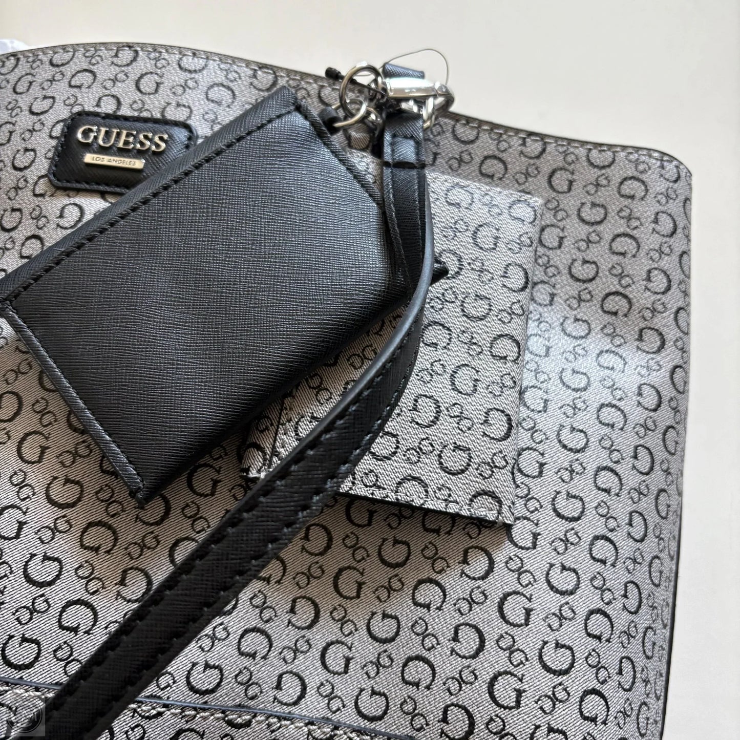 Handbag By Guess, Size: Large