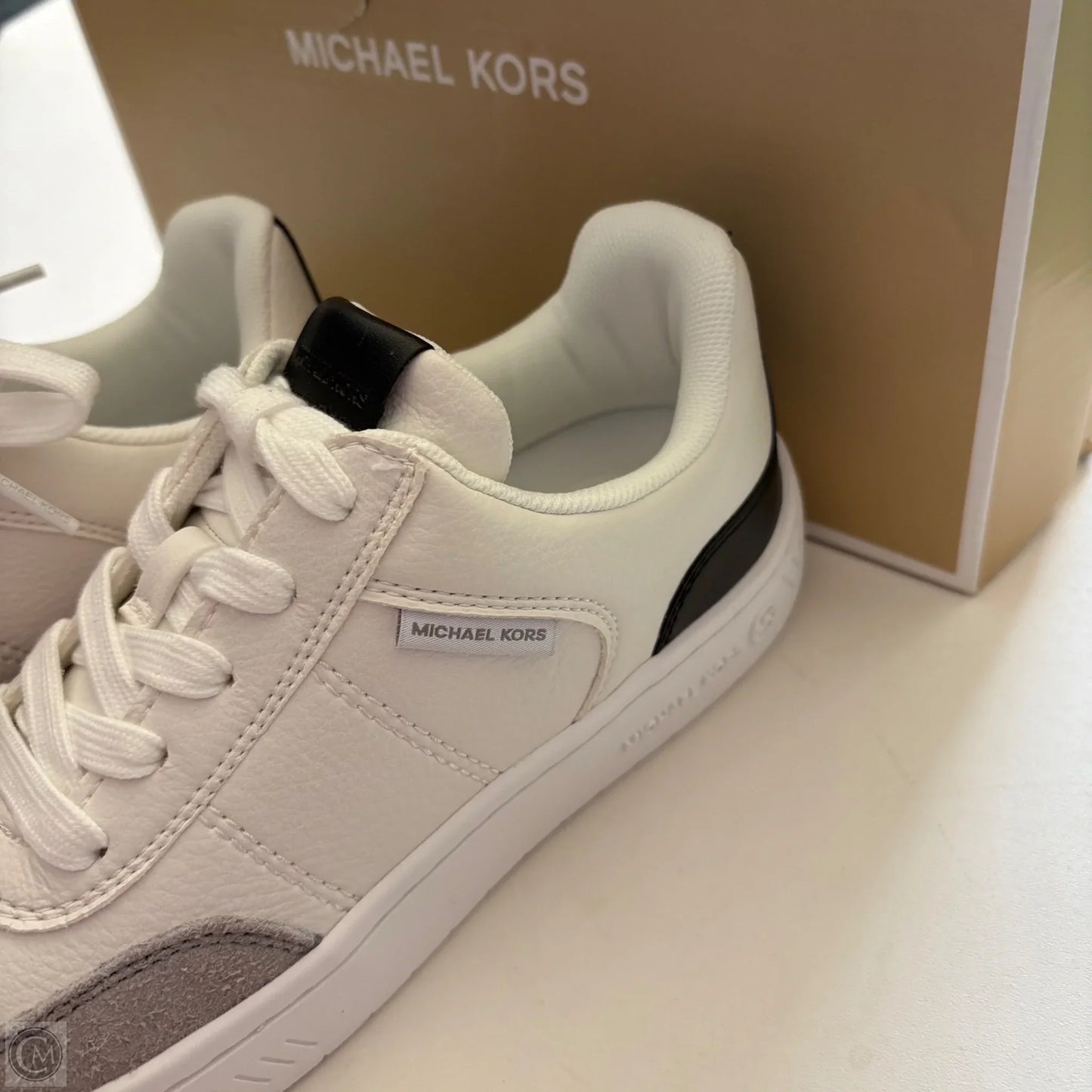 Shoes Designer By Michael Kors In White, Size: 6