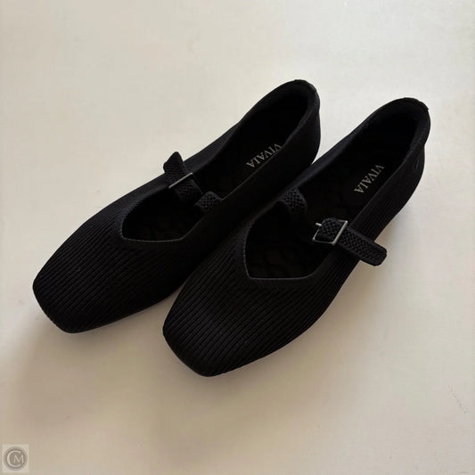 Shoes Flats By Vivaia In Black, Size: 6