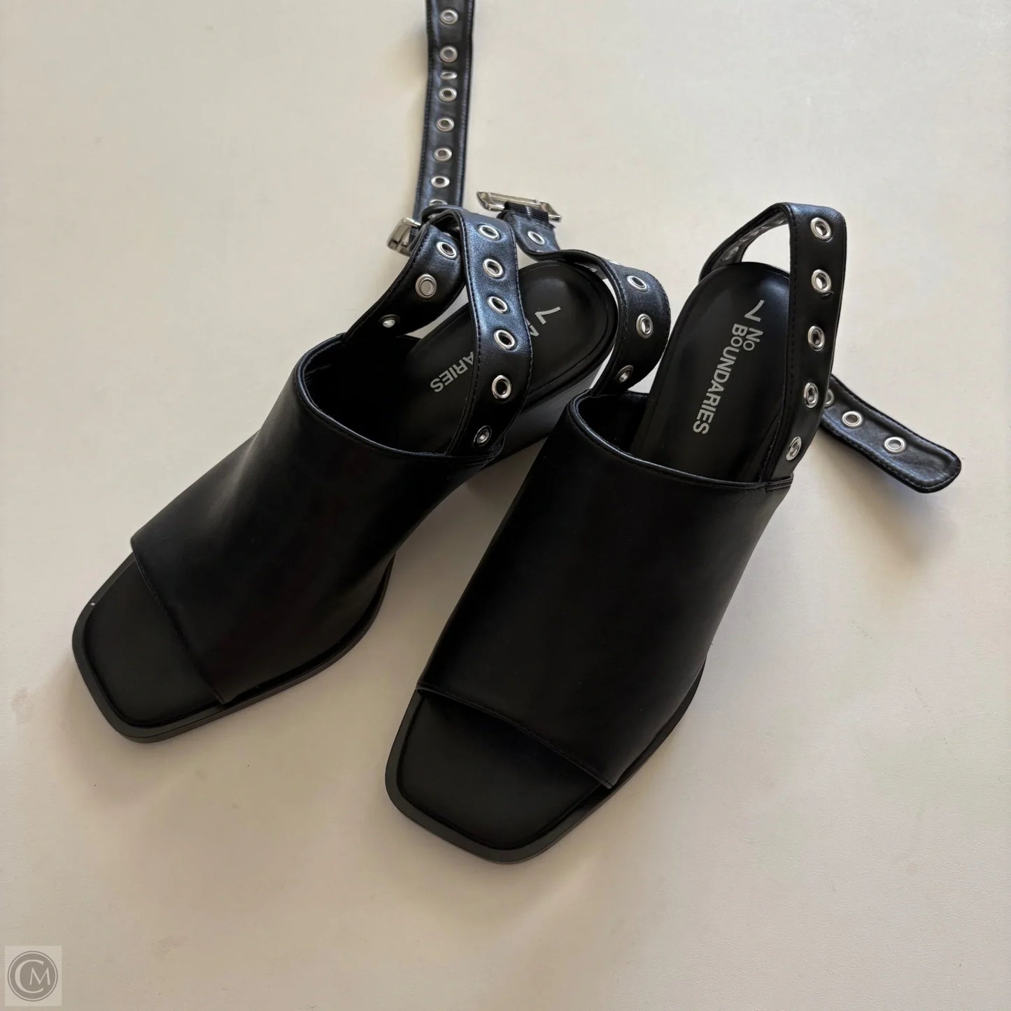 Sandals Heels Block By No Boundaries In Black, Size: 7